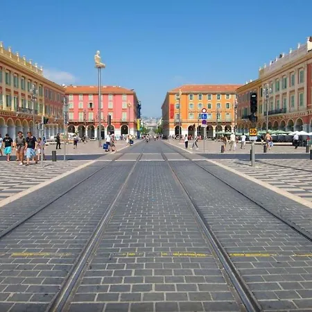 Welcome To Matteo's Bar - Place Massena 5min Apartamento *